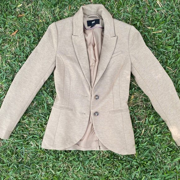 Women’s H&M Blazer Excellent Condition - Picture 2 of 4